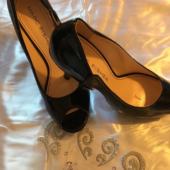 Heels - Picture 3 of 5